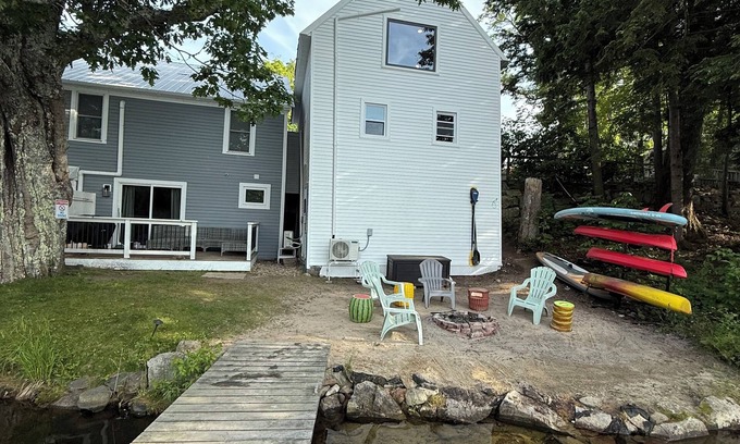 Center Ossipee House | Lakeside Private Dock Beach 5bedGame Room Kayak+SUP Fish SwimDock AC BBQ Firepit