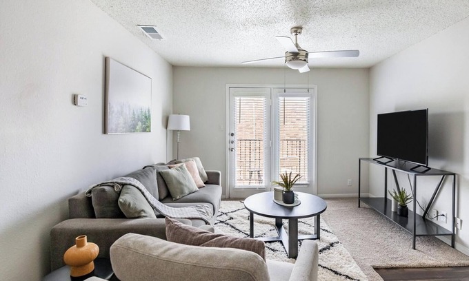 Denton Apartment | Landing | Amazing 1BD, Pool, Courtyard