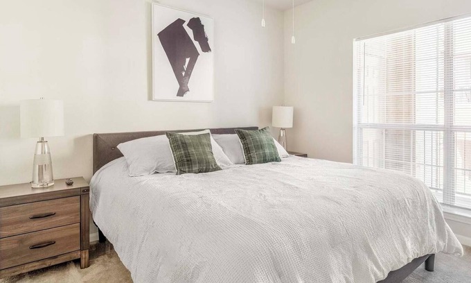 Southbelt/Ellington Apartment | Landing | Amazing 2BD, Pool, Game Room