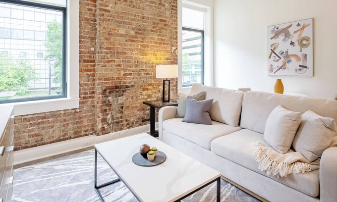 Berryessa Apartment | Landing | Stylish 1BD in Five Points South