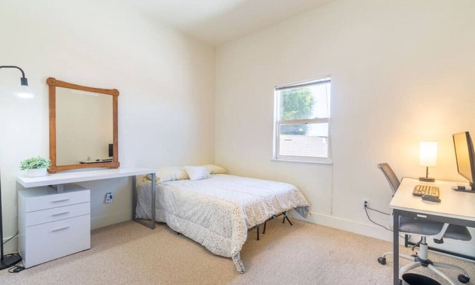 Mission District Condo | Large Room in center of SF in Renovated Building