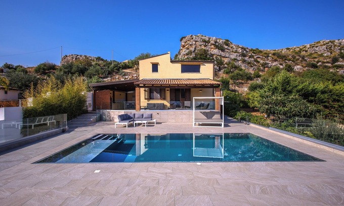 Scopello Villa | LAST MINUTE 1/31 OCTOBER - WWW.BAGLIORIDISICILIA.COM