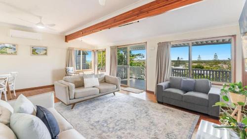 Yamba House | Laze Daze