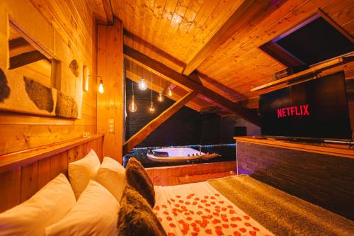 Perralliere Apartment | Le Chalet Loft and Spa
