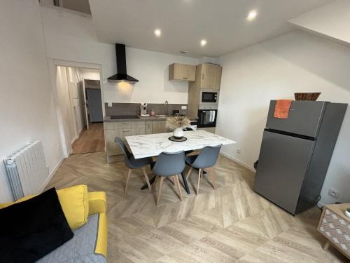Ecommoy Apartment | Le Voyageur - 7 p - Circuit Rêve au Mans