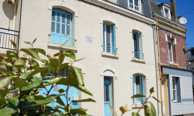 Mesnil-Val House | Lever du Soleil, Grande Maison à 200m de la Plage