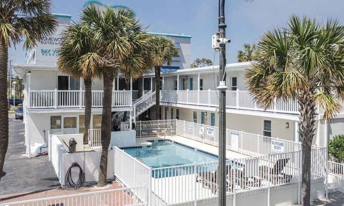 Downtown Myrtle Beach Hotel | Lily & Bloom