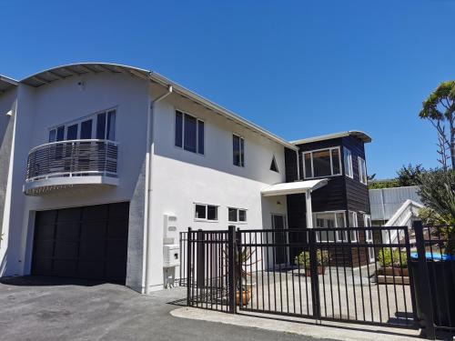 Three Kings Bed & Breakfast | Lilypad of Three Kings Guest Rooms
