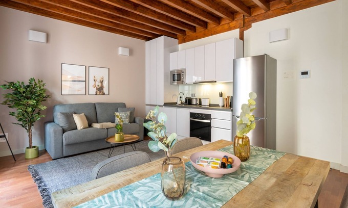 Granada City Center Apartment | Limehome Granada Calle Mirasol