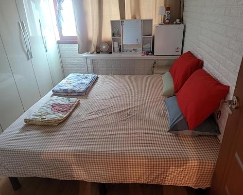 Yeonhui-dong House | Lion's home a house on a hill - Foreigners only