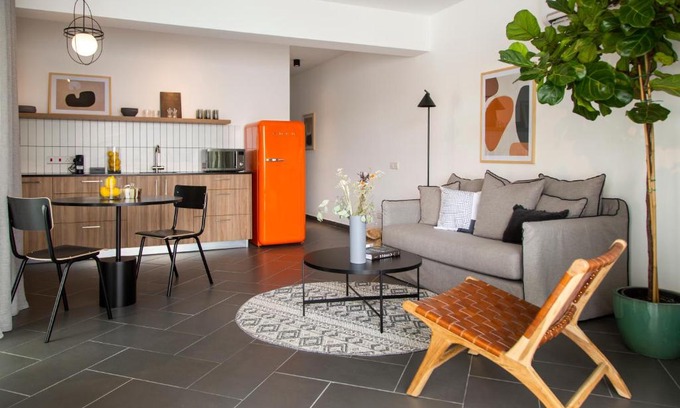 Larnaca City Centre Apartment | LIV URBAN Suites