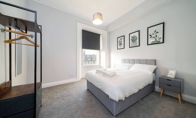 Montrose Apartment | Lochside, Apartment C - Great for Corporate Stays