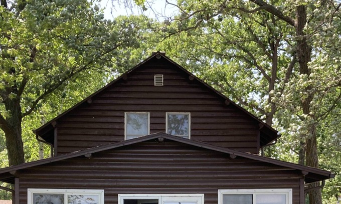 Detroit Lakes Cabin | Log Cabin on Lake Sallie