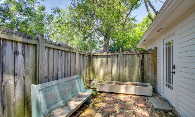 Long Beach Cottage | Long Beach Cottage, Walk to Beach & Downtown!