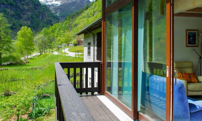 Sonogno Apartment | Lovely apartment for 5 guests with WIFI, TV, patio and panoramic view