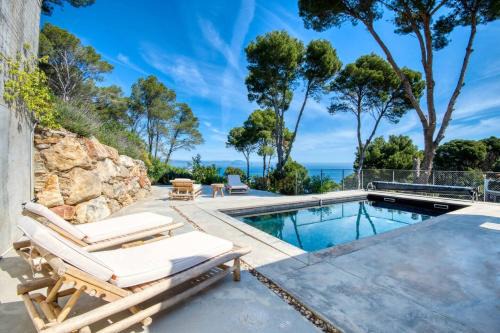 Begur Villa | Lujo contemporaneo con vista al mar cerca Sa Riera