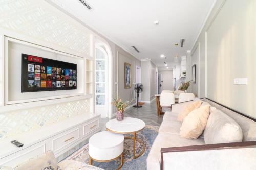 Quang An Hotel | Luxe Paradise Suites Xuan Dieu