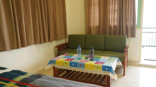 Bhimtal Hotel | Luxsugero Moonlight