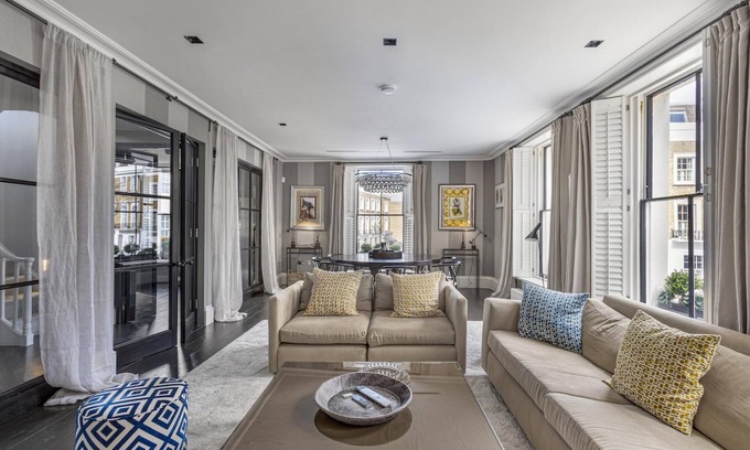 Brompton & Hans Town House | Luxurious Apartment - Denyer Street