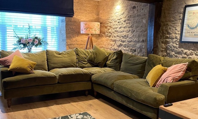 Stamford House | Luxury 6 Bedroom Townhouse - Central Stamford