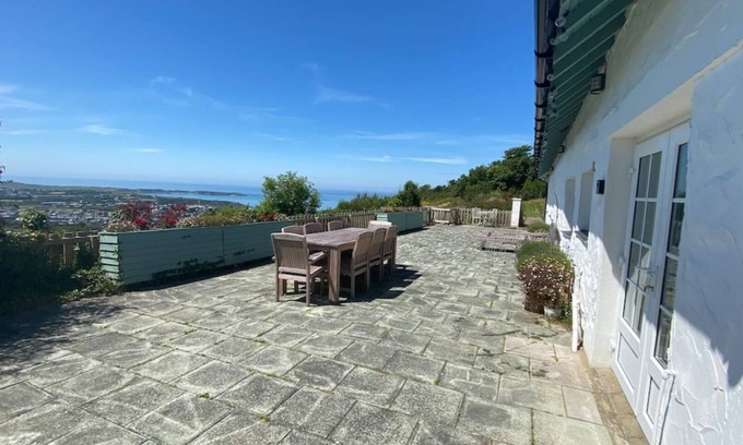 Rhyd-y-clafdy House | Luxury coast house, with views of Nefyn bay and Porthdinllaen