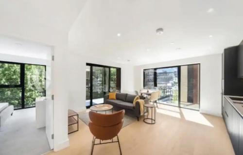 Elephant and Castle Apartment | Luxury Collection- 2 bedroom apartment - Zone 1