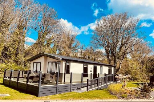 Paignton Resort | Luxury Lodge - Hoburne Devon Bay