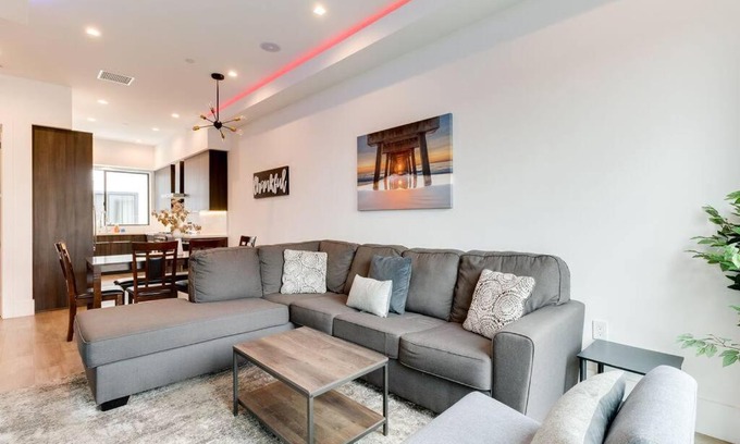 Mid City Villa | Luxury Modern 4 Bedroom 3 Bathroom Home with Rooftop Deck #1