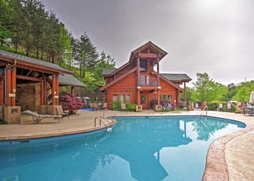 Pigeon Forge House | Luxury Resort Cabin, 5 min to Dollywood, Smoky Mountain Charm!