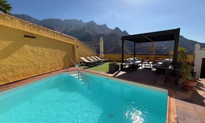 Agaete House | LV LOS VEROLES with heated and private pool, beautiful views and wifi.