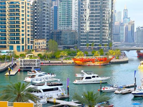 Dubai Marina Apartment | Lxury Brand New Studio w/Balcony and Marina View