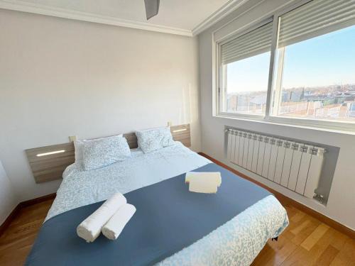 Torrejon de Ardoz Apartment | Madrid Luxe Oasis 4 Bedroom with Terrace & Pool