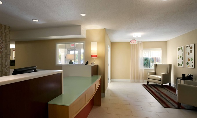 Altamonte Springs Hotel | MainStay Suites Orlando Altamonte Springs