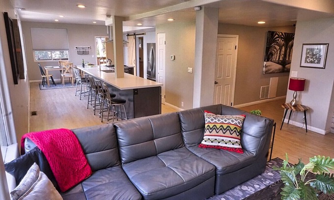 Lake Arrowhead Apartment | Majestic Lake View | Open | Nature | Treetop Life
