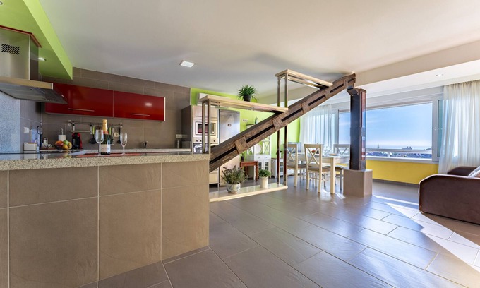 Carihuela Apartment | MalagaSuite Ocean Sunrise