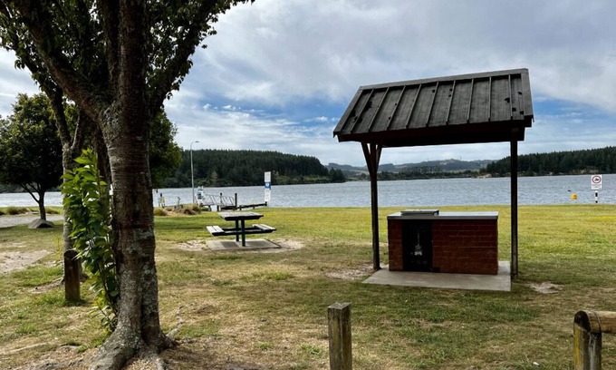 Mangakino House | Mangakino Lake Front. Best view in town.n5 min walk to golf course and lake. nn