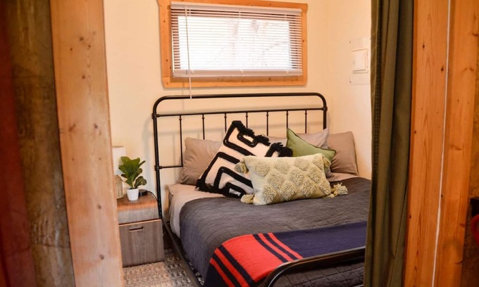 Drake Cabin | Marmot Mini Cabin (Unit 7) at The Woolly Bugger Inn