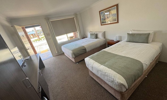 Marulan Hotel | Marulan Motor Inn