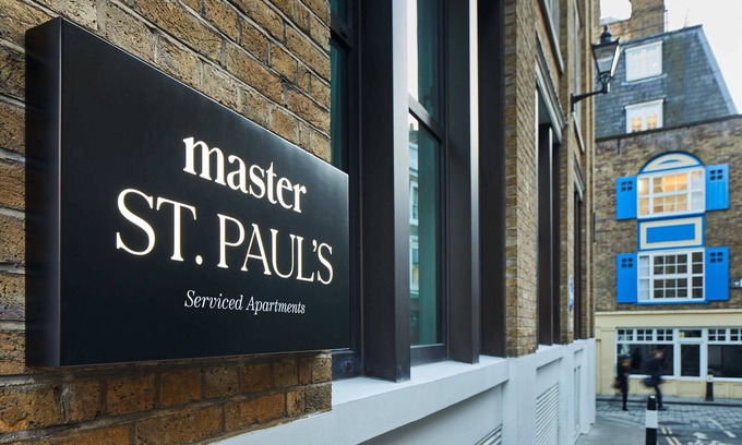 Castle Baynard Apartment | master St. Paul's