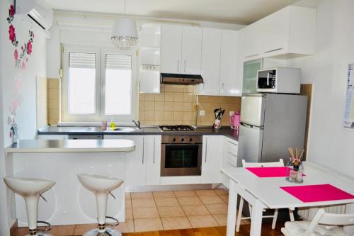 Novi Zagreb Apartment | Mini Cooper Kajzerica
