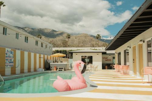 Uptown Design District Villa | Mod Hotel