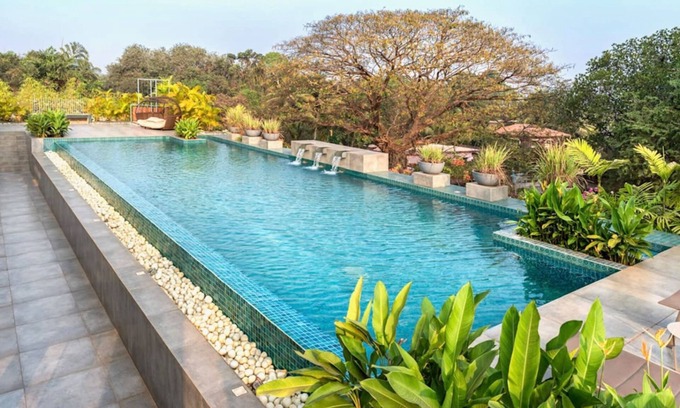 Nerul Apartment | Modern 2bhk w Pool Access 5km to Coco Beach