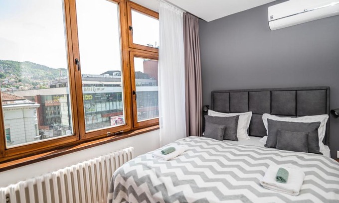Old Town Apartment | Modern and Bright Apartments - Main Street