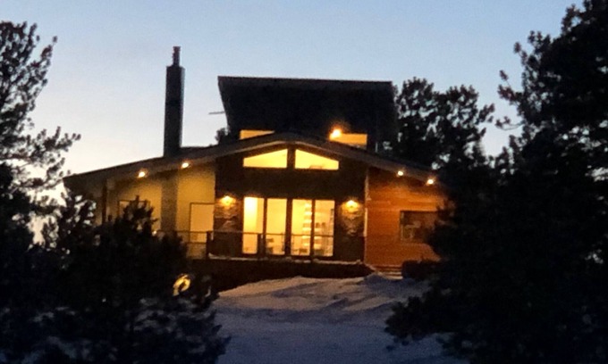 Hartsel Cabin | Modern cabin with WiFi, bordering Pike National Forest.