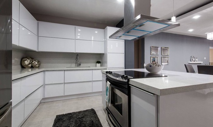 Bajura Apartment | Modern/sleek Apt, 7 mins from Jobos Beach