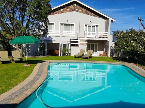 Kleinmond House | Moments Guesthouse, Kleinmond
