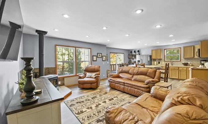 Breckenridge Condo | Moose Trail Retreat 3 Bedroom Home by RedAwning
