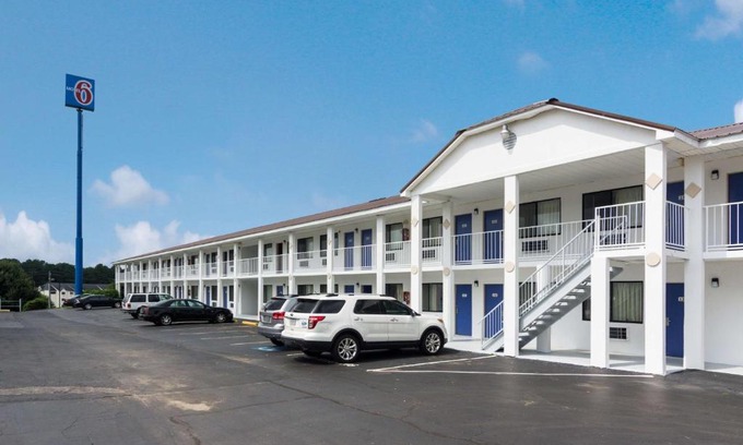 Bowdon Junction Hotel | Motel 6-Bremen, GA