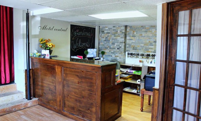 Maniwaki House | Motel Central