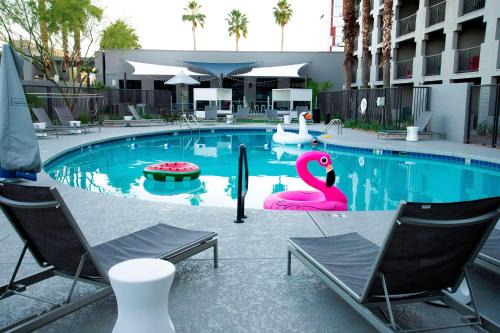 Tempe Hotel | MOXY Phoenix Tempe/ASU Area
